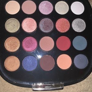 Marc Jacobs Eye Conic 770 The Wild One eye shadow